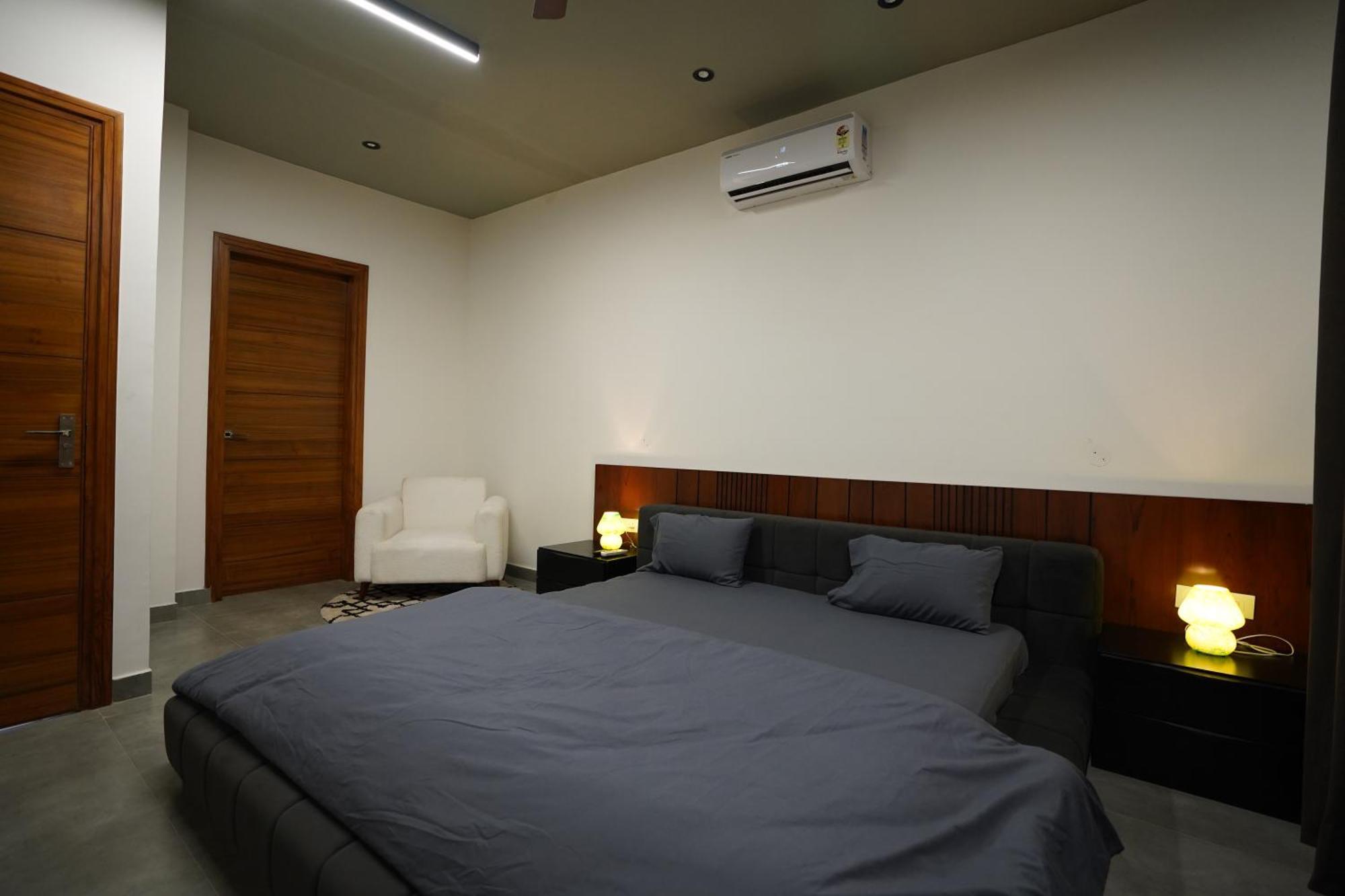 Villa The Roadhouse - Minutes From The Runway à Zirakpur Extérieur photo